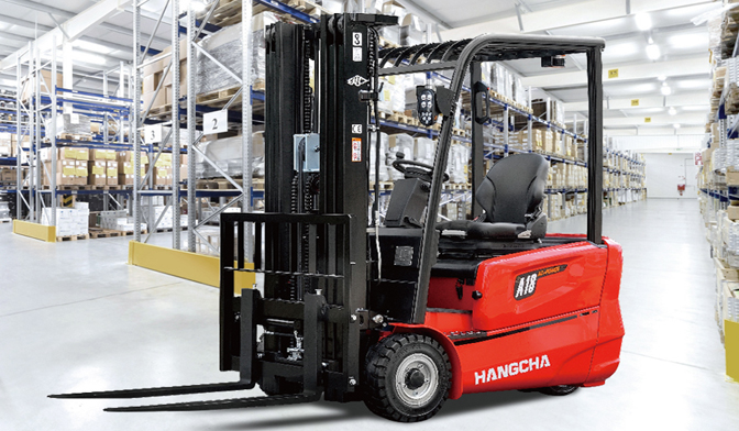 叉車蓄電池正確加水方式,你做對了嗎?